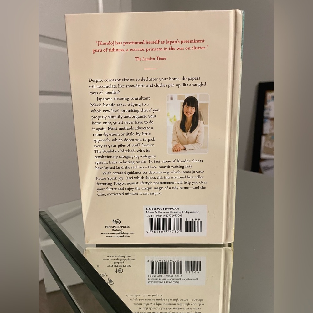 The Life-Changing Magic of Tidying Up book by Marie Kondo. Great condition. - Picture 2 of 6